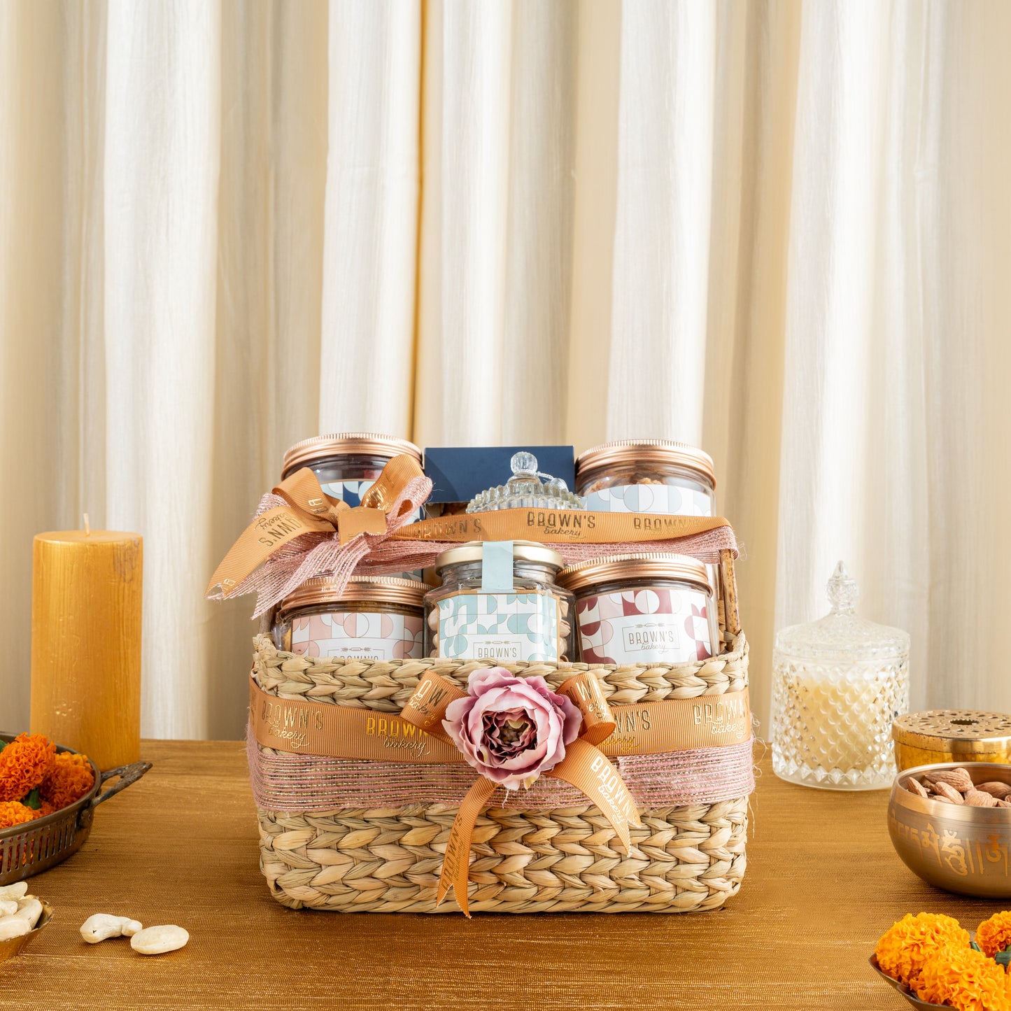 CANE HANDLE SEAGRASS HAMPER