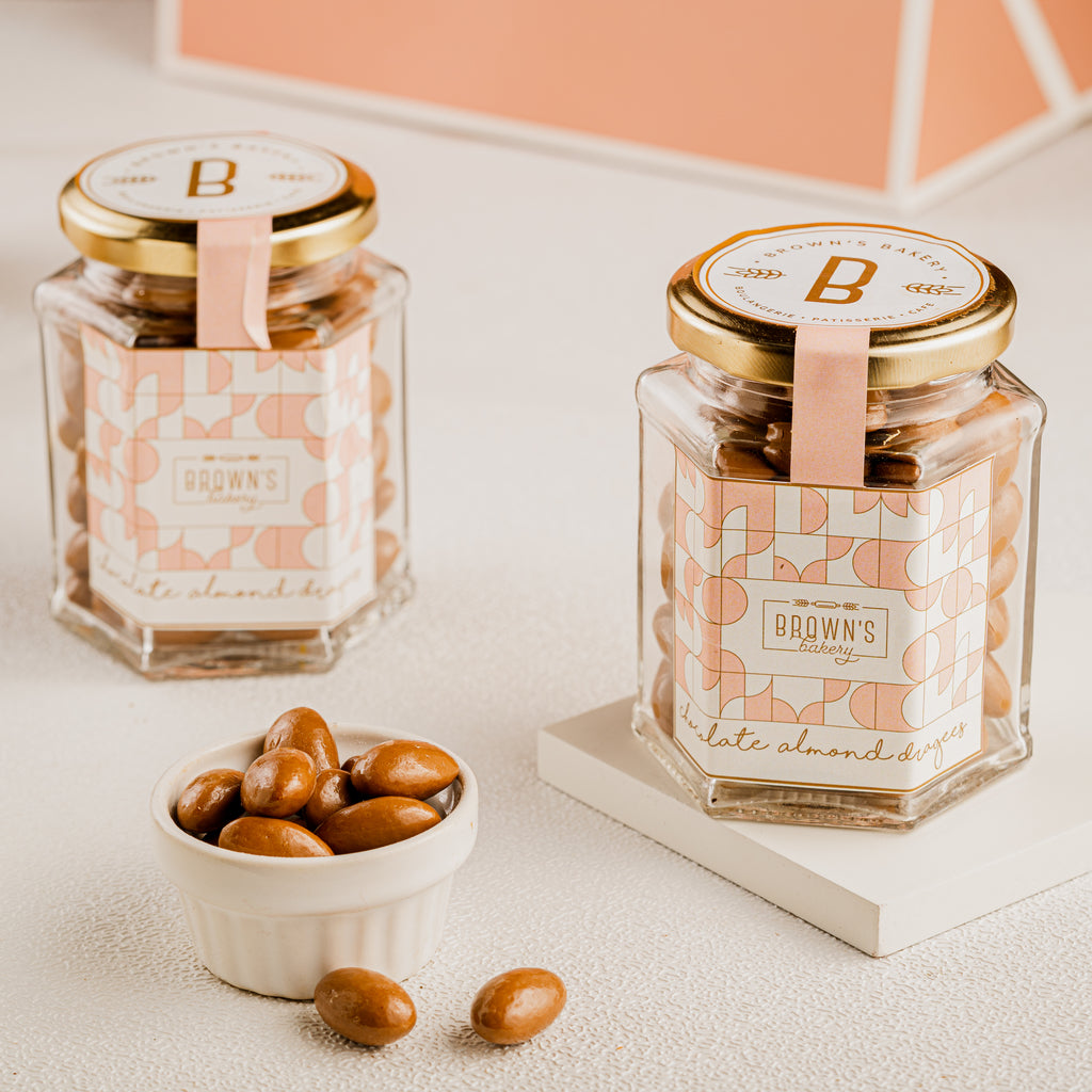 CHOCOLATE COATED ALMONDS