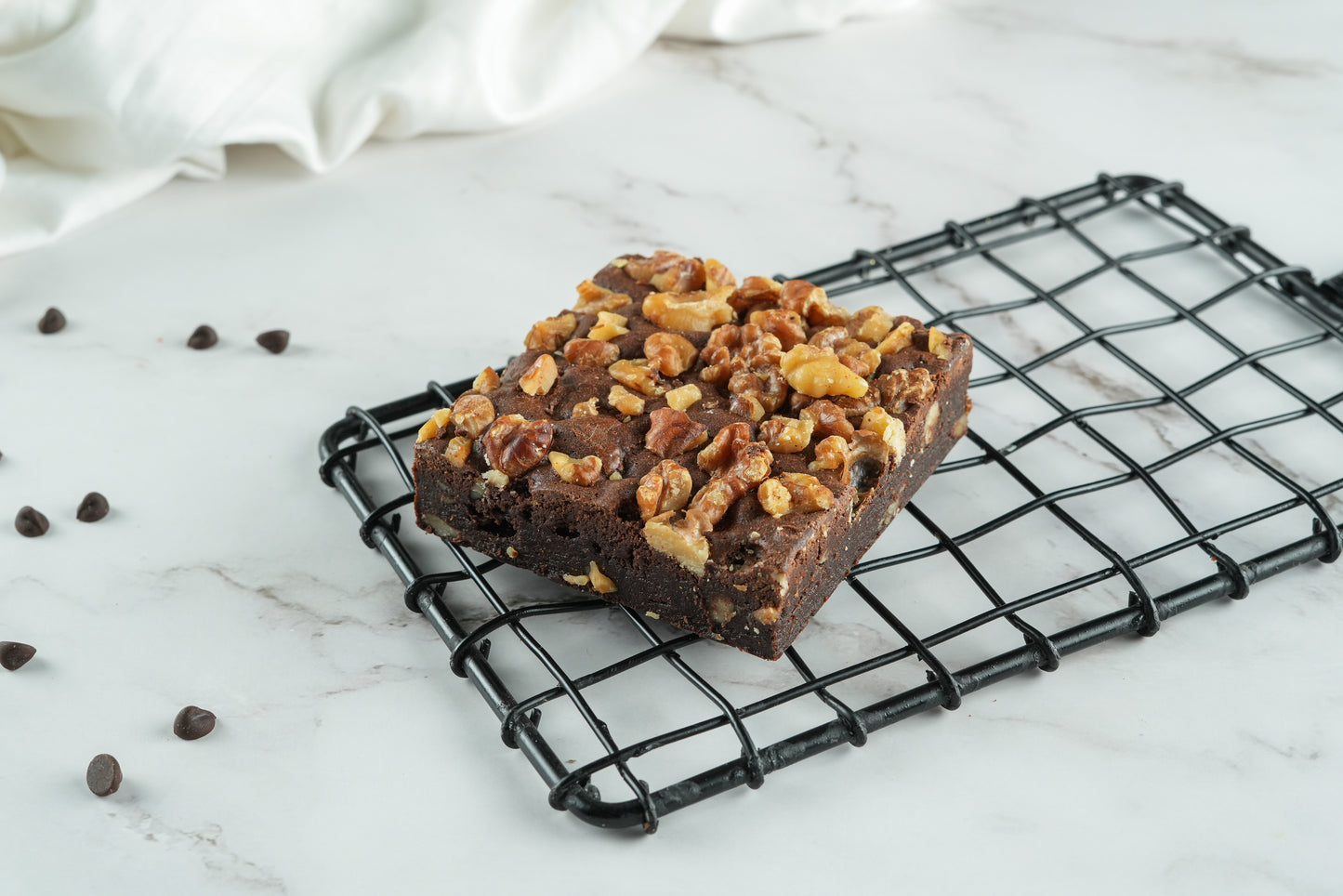 WALNUT FUDGE BROWNIE
